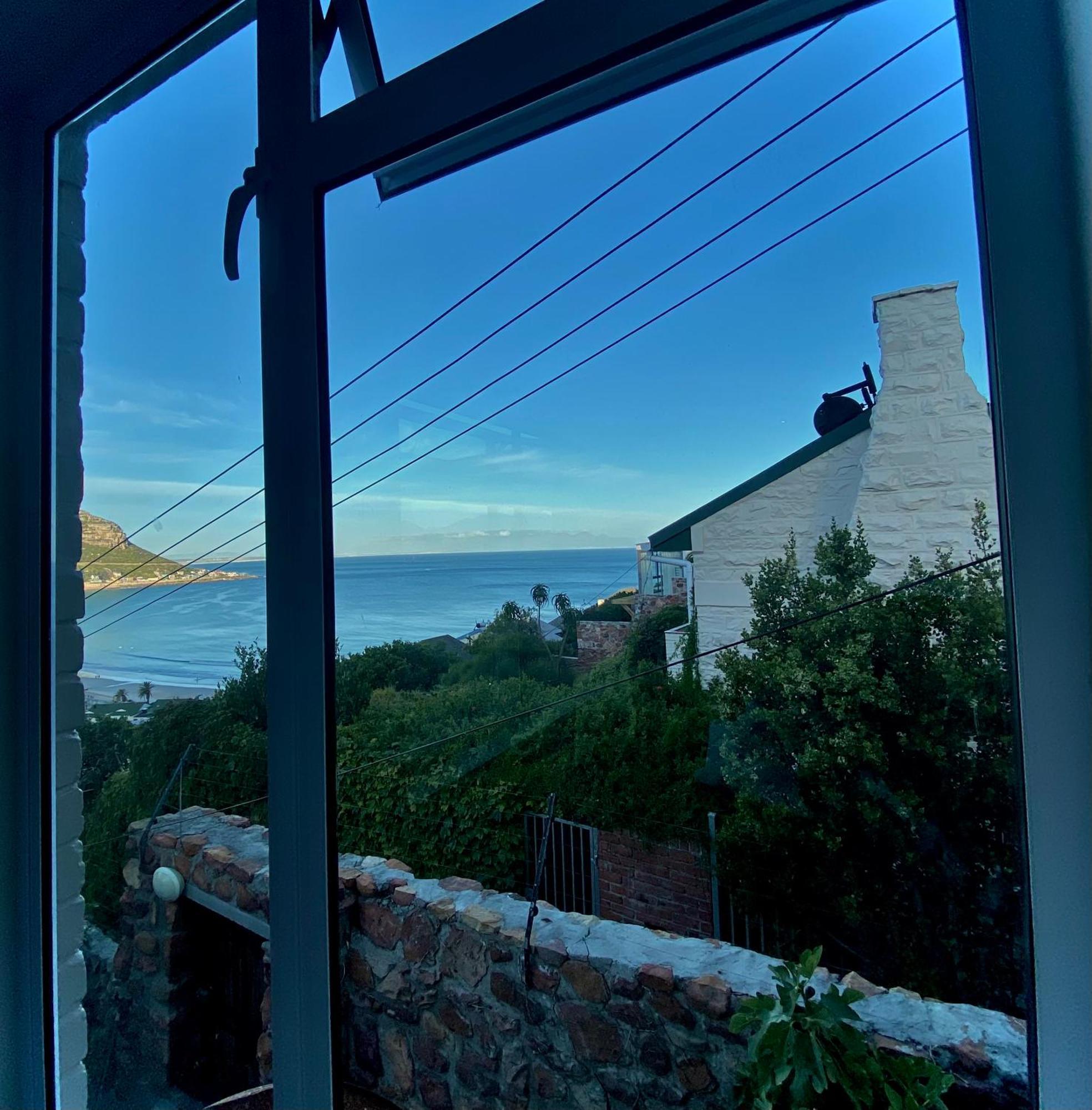 Watching Waves, Heron Chase Fish Hoek Εξωτερικό φωτογραφία